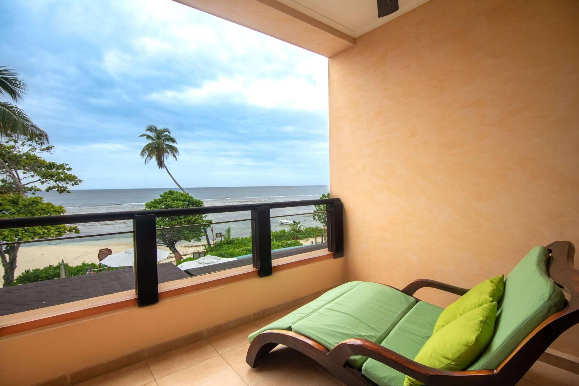 Doubletree By Hilton Seychelles Allamanda Resort & Spa Takamaka Exteriér fotografie