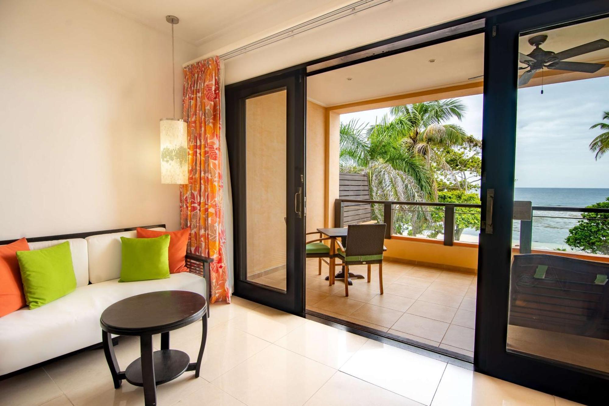 Doubletree By Hilton Seychelles Allamanda Resort & Spa Takamaka Exteriér fotografie