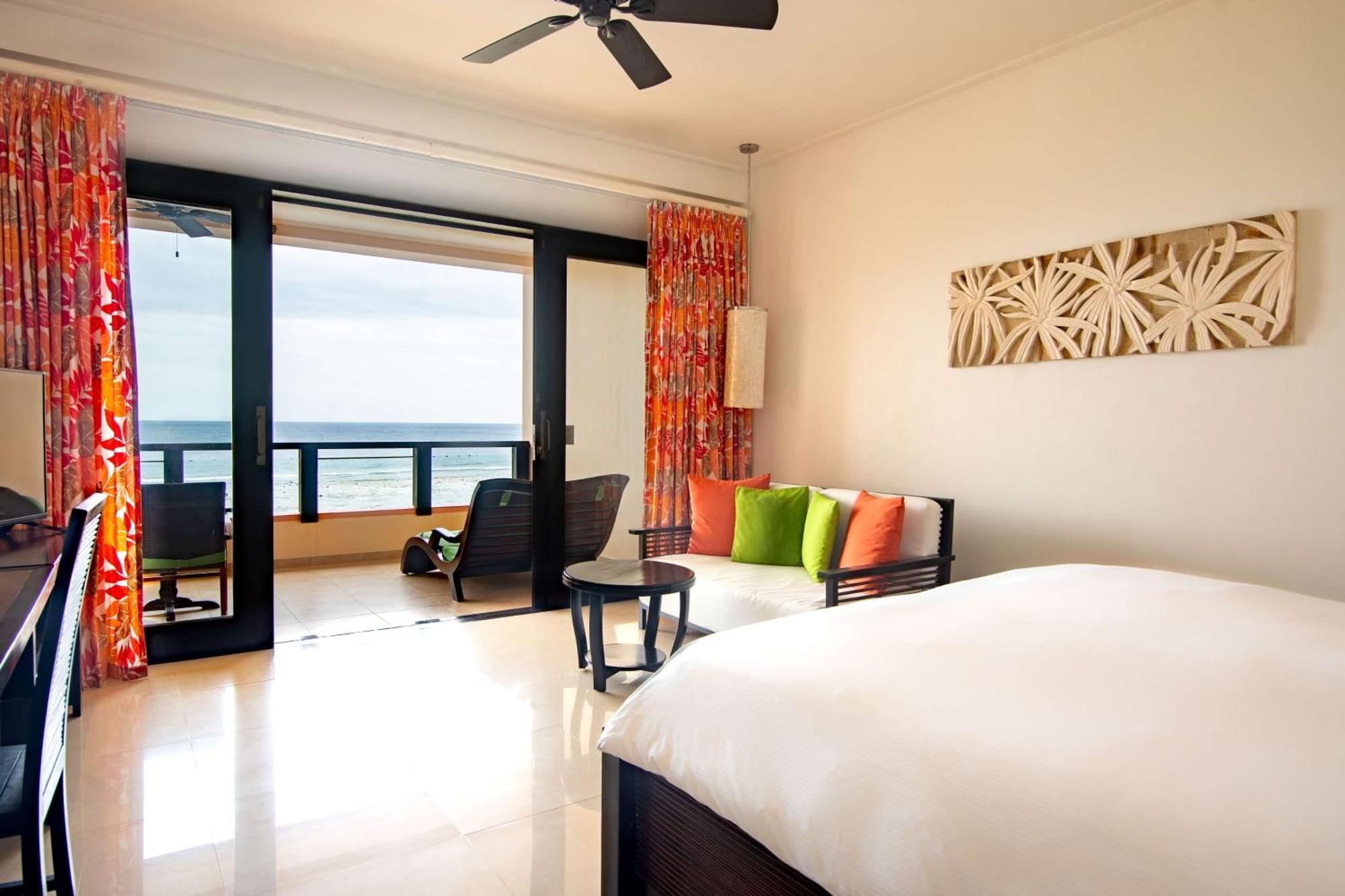 Doubletree By Hilton Seychelles Allamanda Resort & Spa Takamaka Exteriér fotografie
