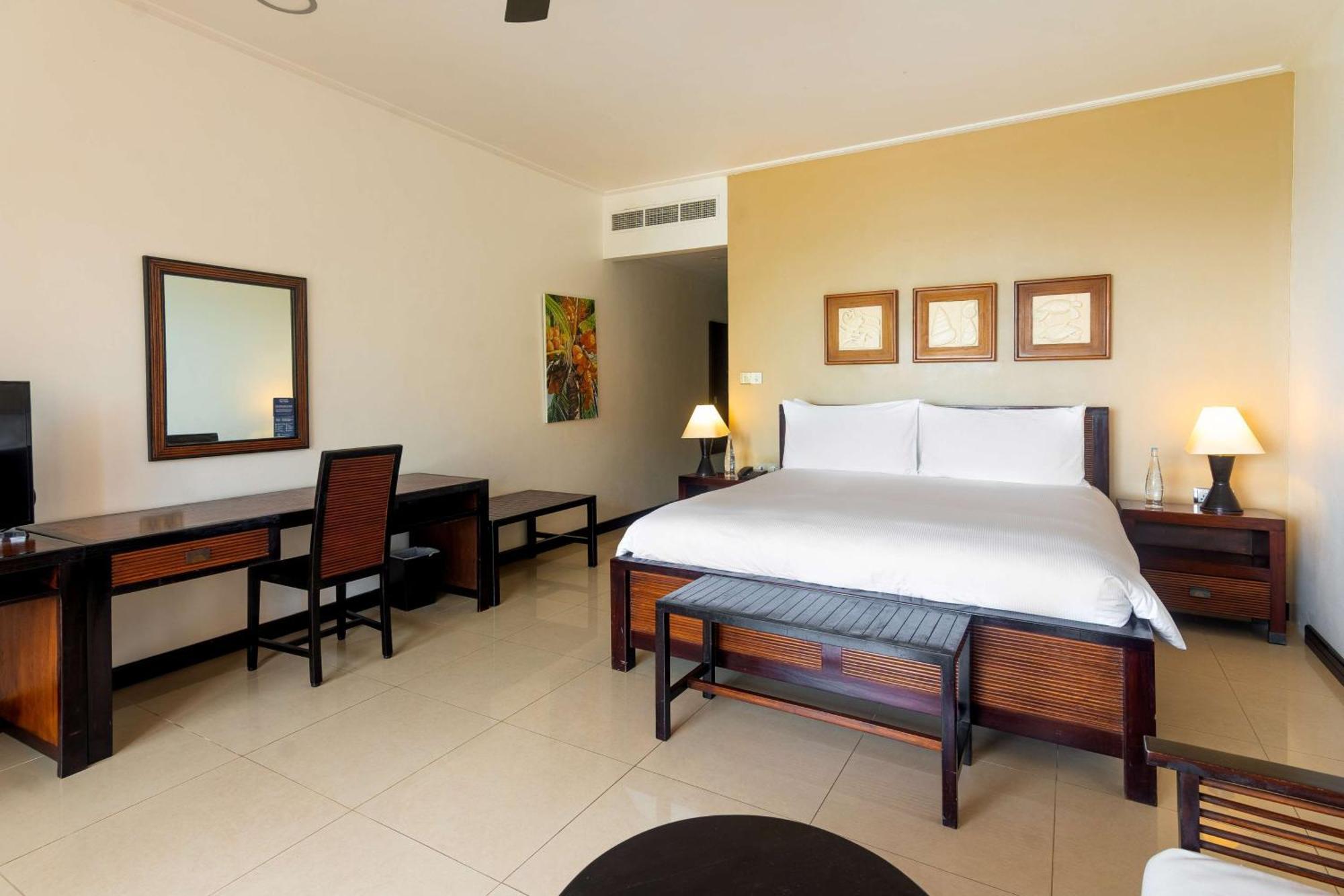 Doubletree By Hilton Seychelles Allamanda Resort & Spa Takamaka Exteriér fotografie